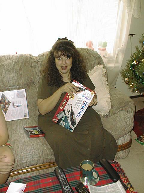 Susie Opening Dremel Original.jpg (47993 bytes)