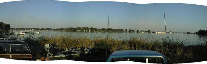 Other Side Panorama_SM.jpg (26260 bytes)