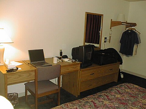Workstation on the Road.jpg (34777 bytes)